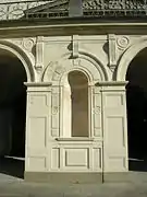 Detalle entre los dos brazos de las escaleras