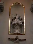 Detalle del altar. Nicho donde se encuentra la imagen de la Virgen de la Asunción.