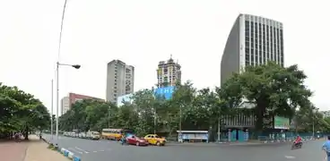 El edificio en construcción en 2015 visto desde Chowringhee Road.